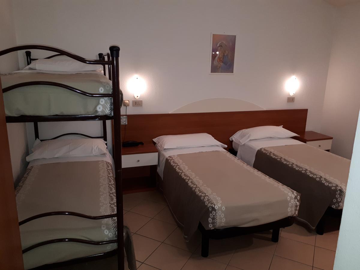 Hotel Ciclamino Ріоло-Терме Екстер'єр фото